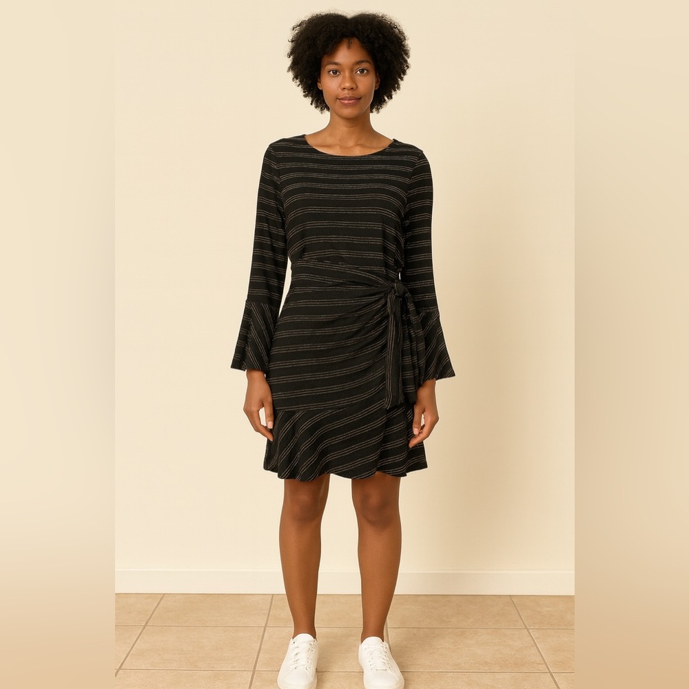 ECI New York Black & Gold Metallic Striped Tie Waist Dress – Size XL